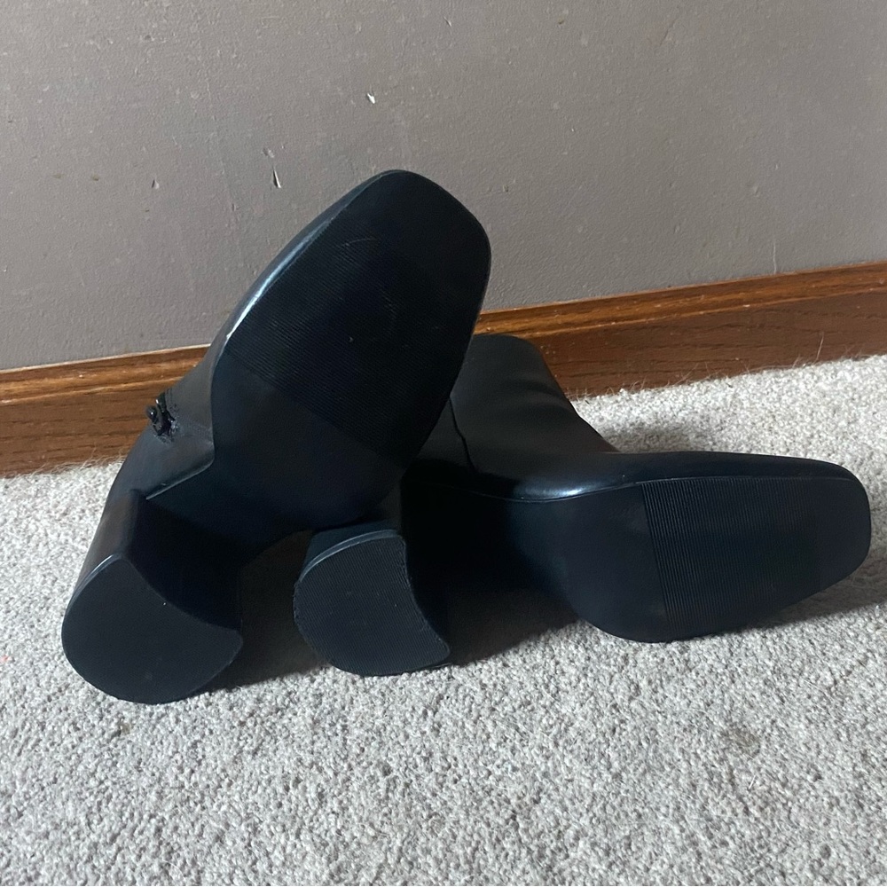 Women’s boots sz 8 - Picture 2 of 4
